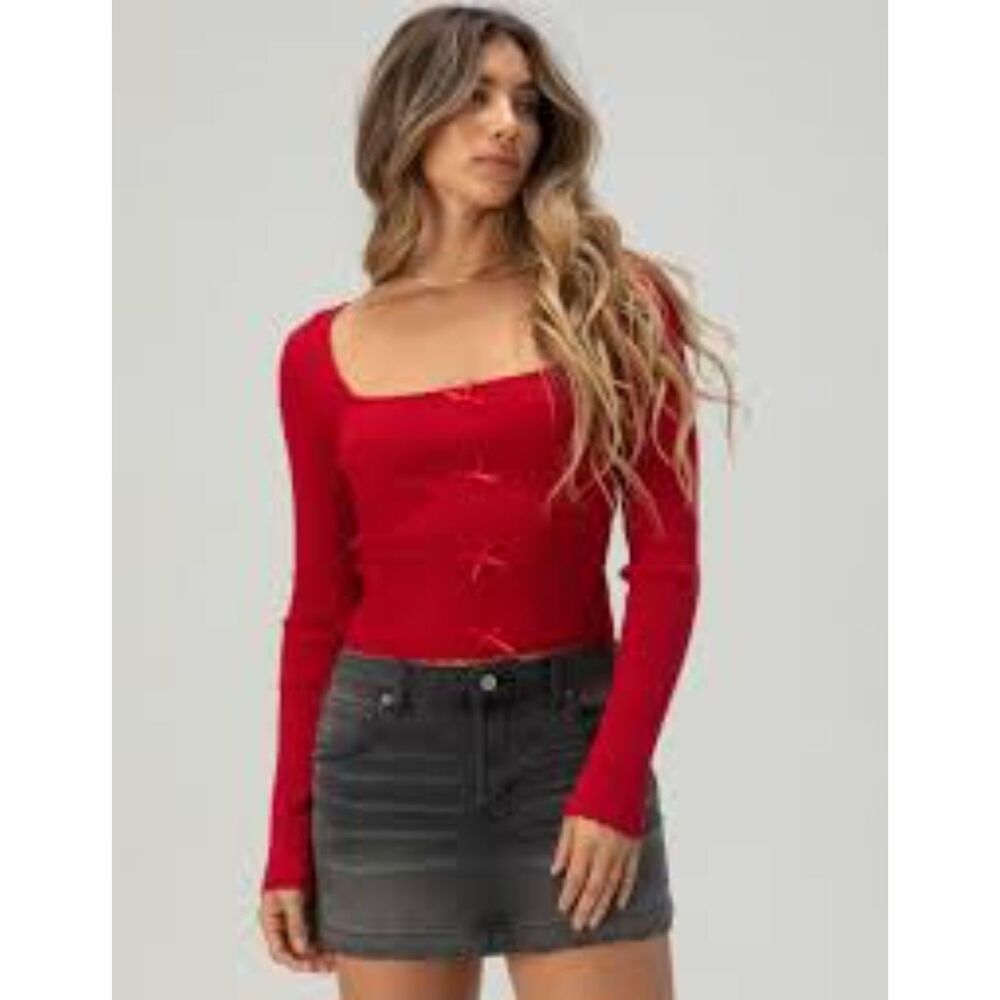 New NWT Tillys RSQ Red Square Neck Sweater Bows Size Large L